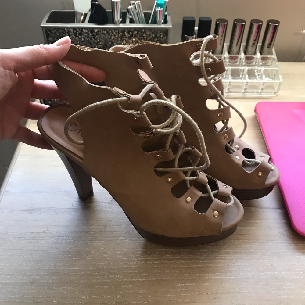 nude heels